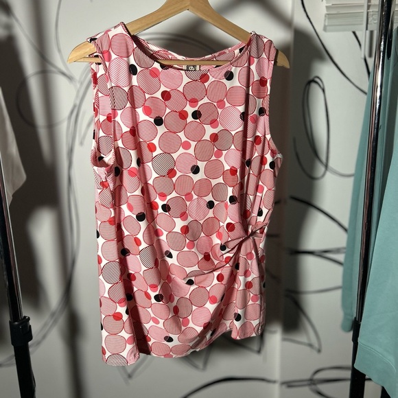 Anne Klein Tops - Anne Klein Women’s Tank With Side Rouching. Reds, white and black. Circle Design